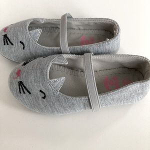 Simple Pedals Cat Shoes- Size 9